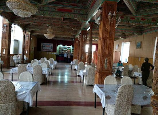 tajikistan/iskanderkul-lake/restaurant/rohat-teahouse