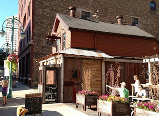 wisconsin/milwaukee/third-ward/restaurant/smoke-shack