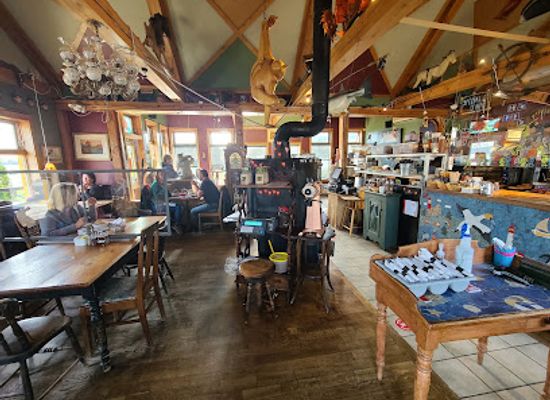 canada/forillon-national-park/restaurant/cafe-des-artistes