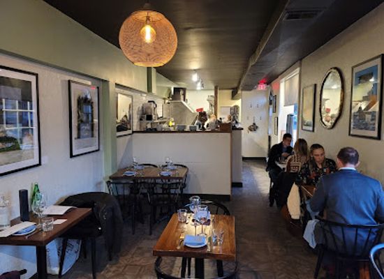 new-jersey/south-jersey/restaurant/the-little-hen
