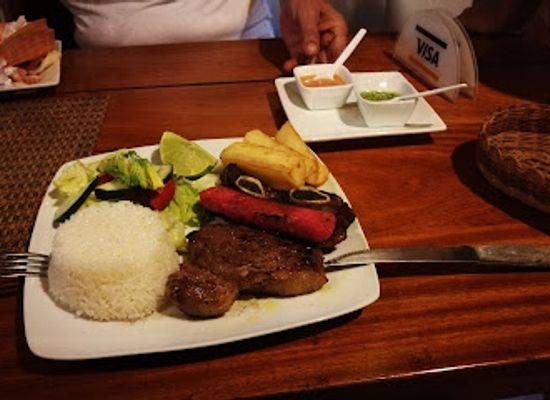 peru/madre-de-dios/restaurant/el-turril-de-los-gosalvez