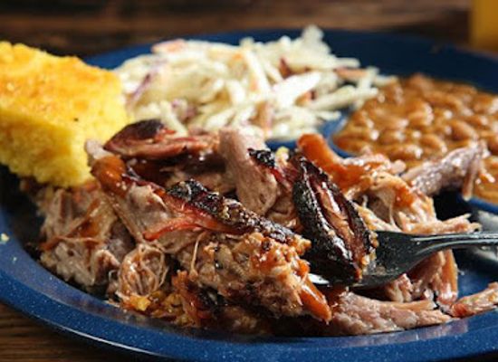 utah/blanding/restaurant/lee-s-smokin-hot-bbq