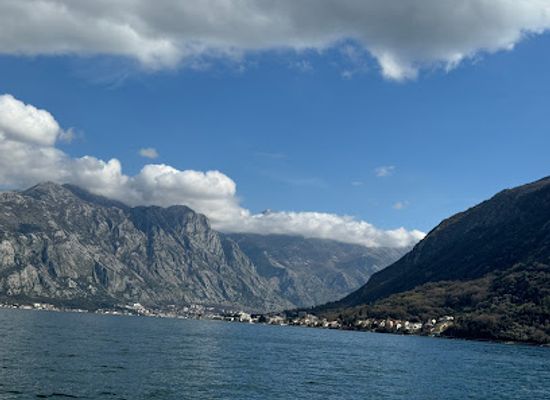 montenegro/kotor-bay/restaurant/lav-gastro-bar