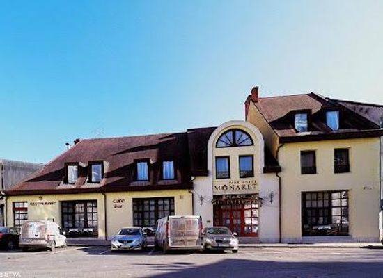 hungary/eger/restaurant/park-hotel-minaret