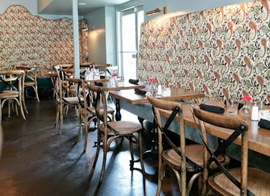 indiana/indianapolis/broad-ripple/restaurant/petite-chou-bistro-champagne-bar