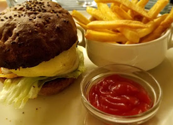 ethiopia/addis-ababa/restaurant/pepper-and-spice-restaurant