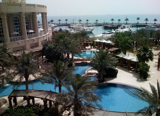 qatar/sealine-beach-resort/restaurant/makani-beach-club