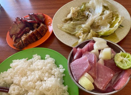 nauru/uaboe-district/restaurant/coconut-tree-restaurant