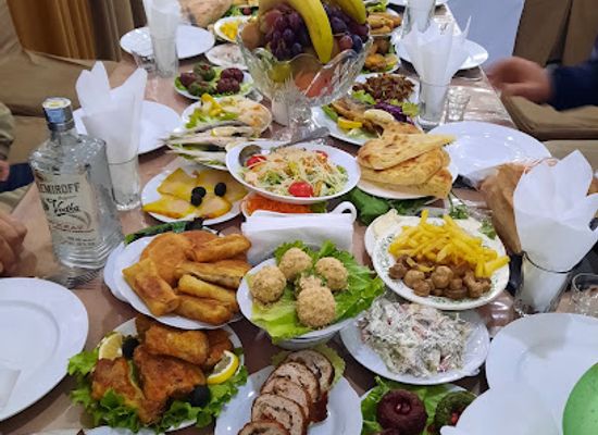 georgia/meskheti/restaurant/white-house