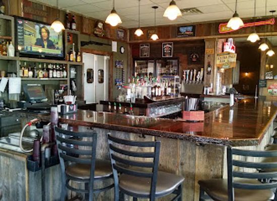 wisconsin/chippewa-valley/restaurant/barn-board-grill-saloon