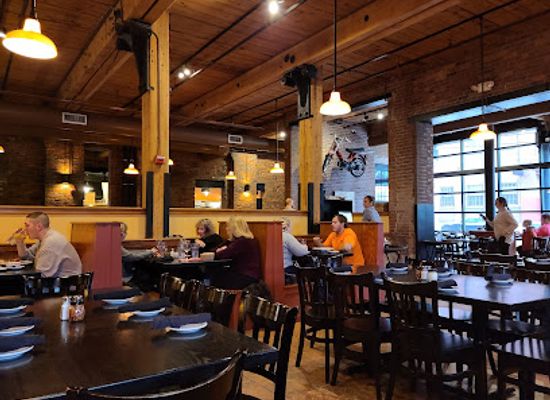 maine/androscoggin-county/restaurant/davinci-s-eatery