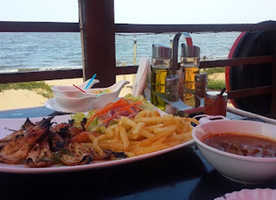 mozambique/bazaruto-archipelago/restaurant/o-farol