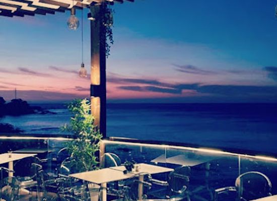 cabo-verde/praia-baixo/restaurant/a-bussola