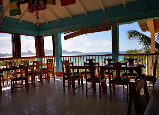saint-vincent-and-the-grenadines/mayreau/restaurant/the-combination-cafe