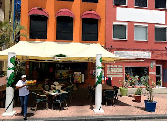 curacao/otrobanda/restaurant/iguana-cafe