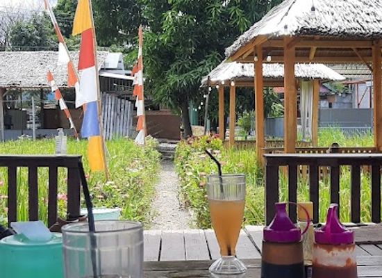 indonesia/west-sulawesi/restaurant/rumah-makan-resto-and-rest-area-d-hafizah-cafe-tegal-tepi-galung-beru-beru-kec-kalukku
