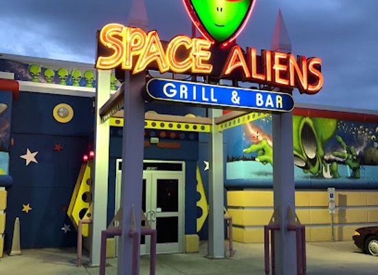 north-dakota/bismarck/restaurant/space-aliens-grill-bar