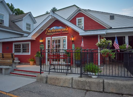 new-hampshire/mount-washington-valley/restaurant/tuckerman-s-restaurant-tavern