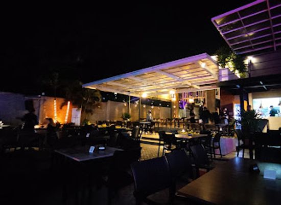 ecuador/manta/restaurant/humaliwo