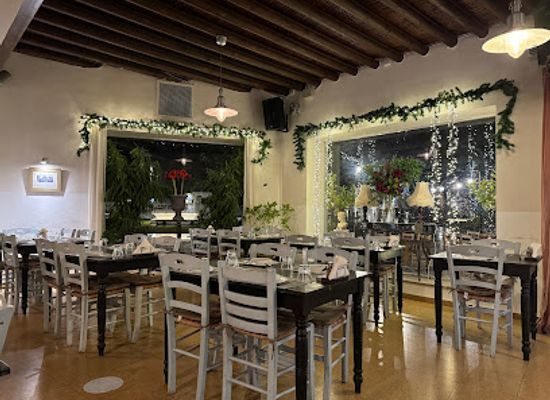 cyprus/adonis-baths-waterfalls/restaurant/fettas-tavern