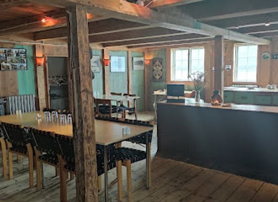 faroe-islands/vagar-island/restaurant/pakkhusio-i-bo