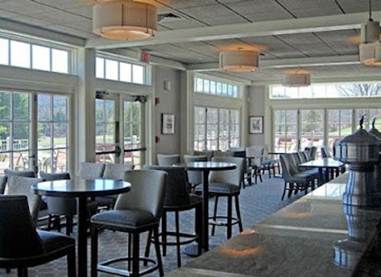 vermont/woodstock/restaurant/dewey-s-at-quechee-club