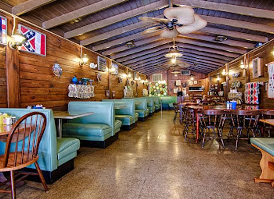 arkansas/hot-springs/restaurant/colonial-pancake-waffle-house