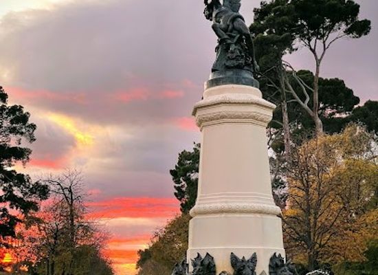 spain/madrid/retiro/restaurant/fountain-of-the-fallen-angel