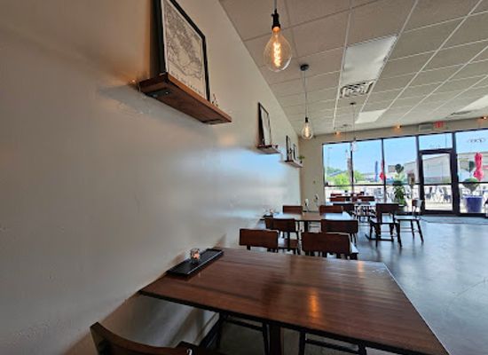 illinois/springfield/restaurant/roots-latin-grill