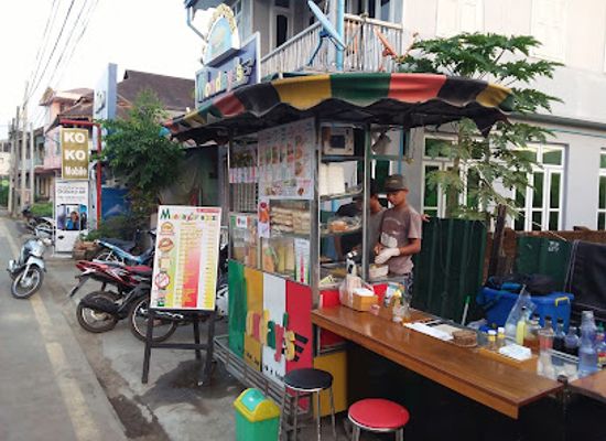 myanmar-burma/tanintharyi-region/restaurant/monday-s
