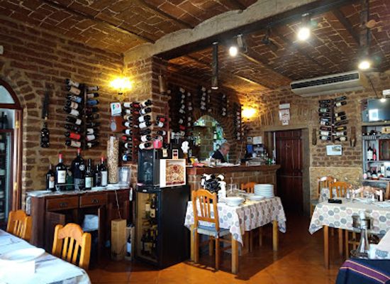 portugal/alentejo-coast/restaurant/vinho-e-noz