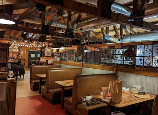 maine/mid-coast/restaurant/buck-s-naked-bbq-studio-bar