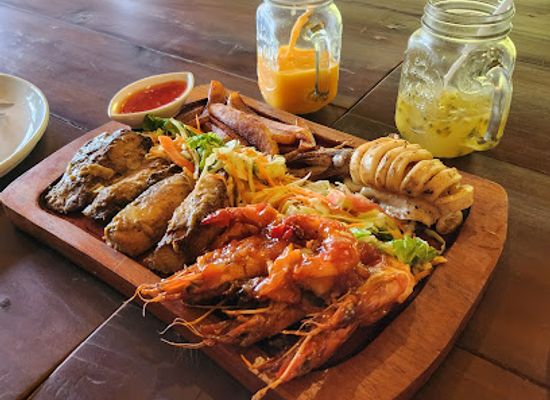sri-lanka/trincomalee-district/restaurant/queen-bee-cafe-seafood-vape-shop