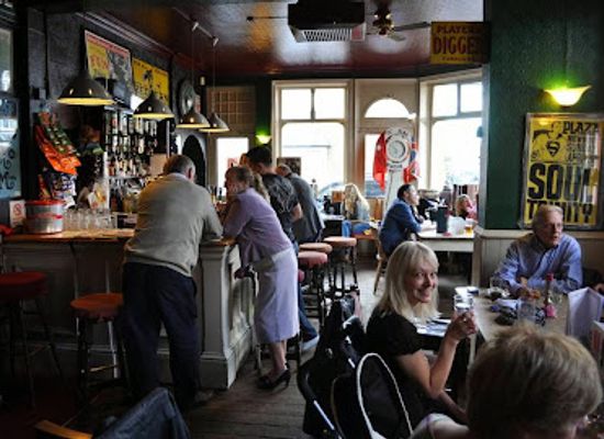 united-kingdom/windsor/restaurant/the-alma