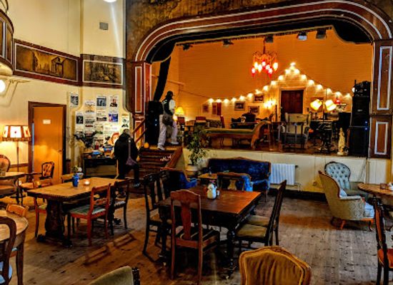 sweden/halsingland/restaurant/roda-kvarn-kok-salong