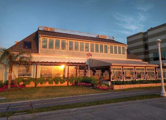 virginia/virginia-beach/restaurant/waterman-s-surfside-grille