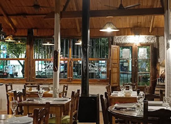 argentina/mendoza/restaurant/la-barra-vinos-carnes