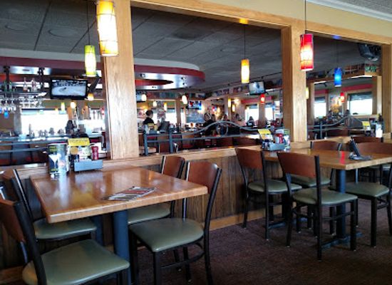 maine/augusta/restaurant/applebee-s-grill-bar