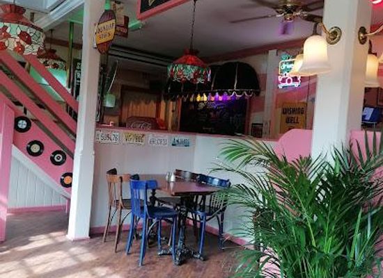 united-kingdom/norwich/restaurant/zaks-mousehold-diner