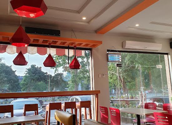 pakistan/lahore/johar-town/restaurant/hen-n-bun-johar-town