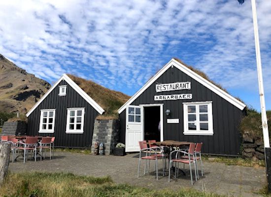 iceland/snæfellsnes-peninsula/restaurant/arnarbar