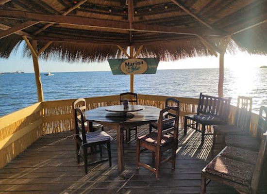 madagascar/toliara/restaurant/marina-blue