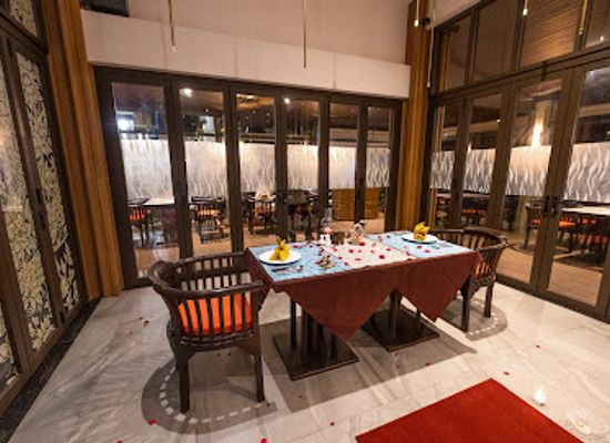 thailand/tenasserim-hills/restaurant/apirom-wine-restaurant