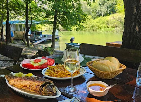 montenegro/skadar-lake-region/restaurant/bisevina