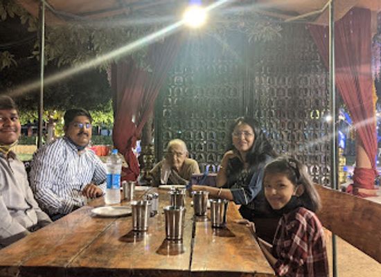 india/gujarat/restaurant/the-vintage-village-restaurant