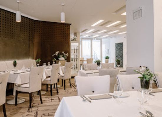 hungary/szeged/dom-ter/restaurant/katedralis-etterem-es-kavezo