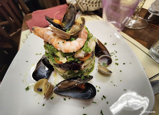 italy/genoa/centro-storico/restaurant/da-leccarsi-i-baffi