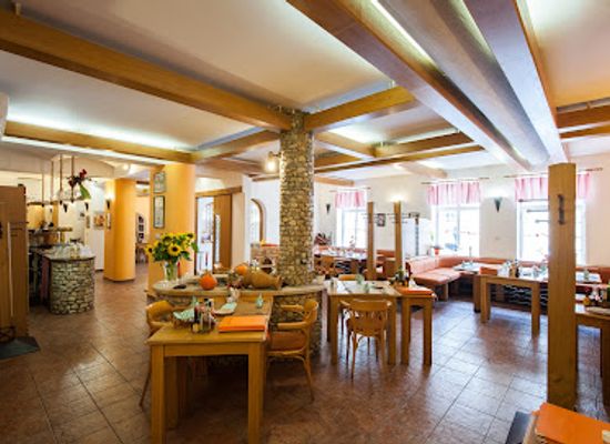 czechia/ostrava/restaurant/moravska-chalupa