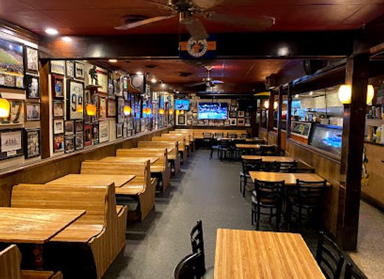 virginia/williamsburg/restaurant/paul-s-deli-restaurant