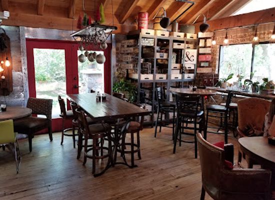 arizona/verde-valley/restaurant/pump-house-station-urban-eatery-and-market